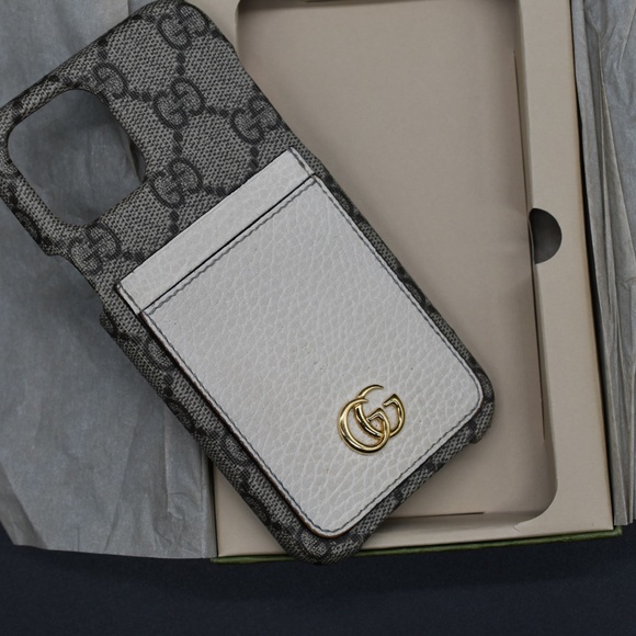 Pre Owned Gucci IPhone 12 Pro Case - Picture 2 of 10
